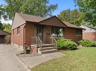 3189 McKay Ave, Windsor, ON N9E2R4