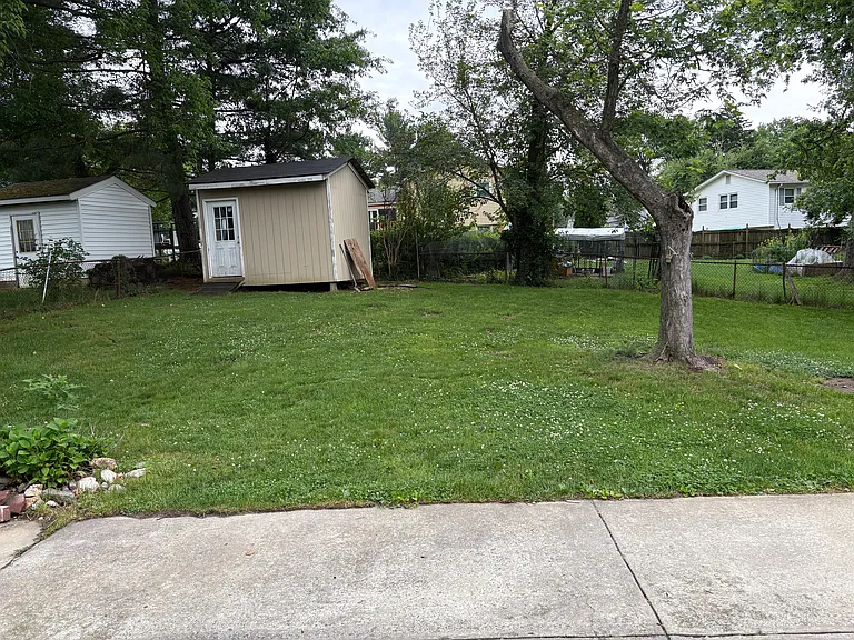 14203 Chelmsford Rd — Photo 16