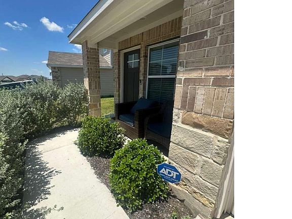 2nd image of 153 Lake Sweetwater Ln