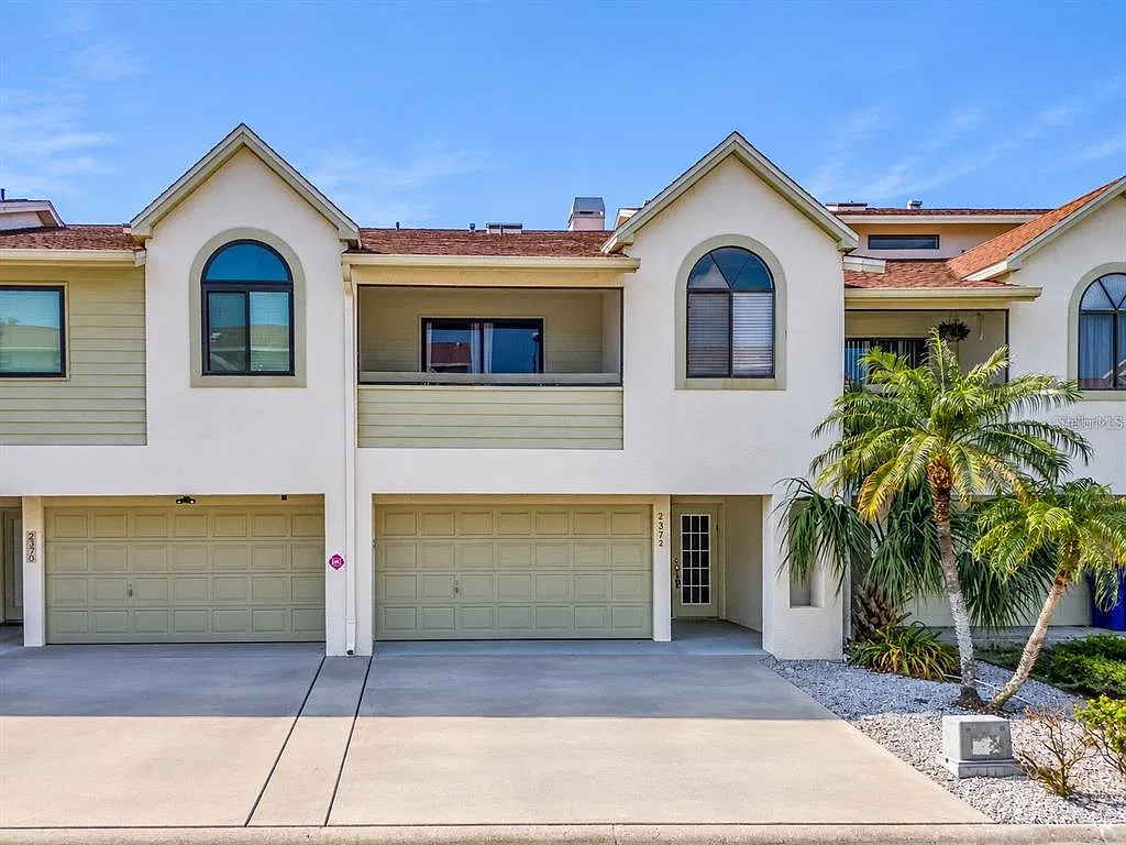 2 bed, 2.0 bath, 1467 sqft, $2,750 — Photo 2