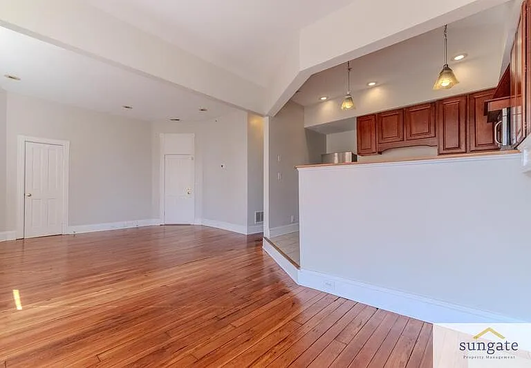 1729 Park Ave #4 — Photo 4