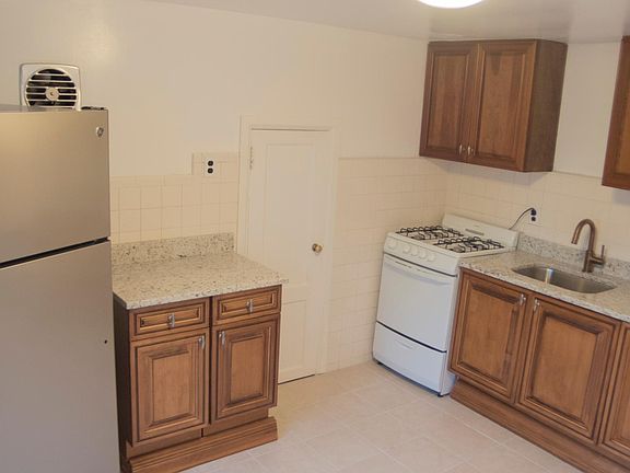 2nd image of 35 Watsessing Ave #3