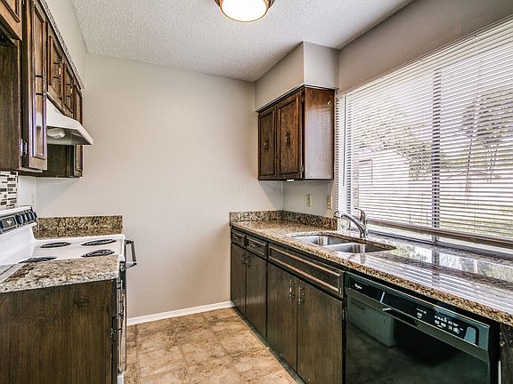 4th image of 1321 Quail Dr