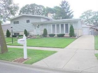 1036 S Center St, Bensenville, IL 60106