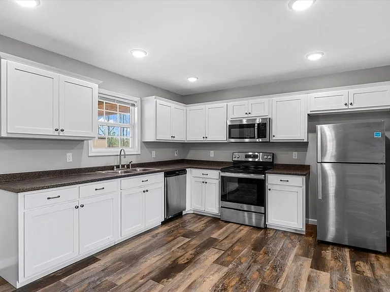 3143 Sonya Dr NW — Photo 11