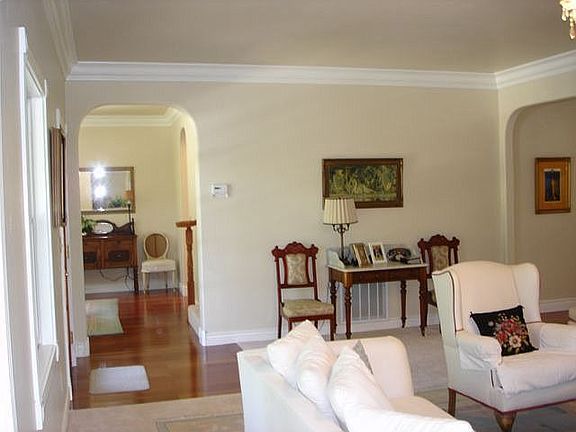 Luxurious Living Area