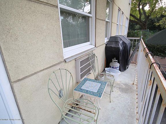 4th image of 428 Ovington Ave APT 2E