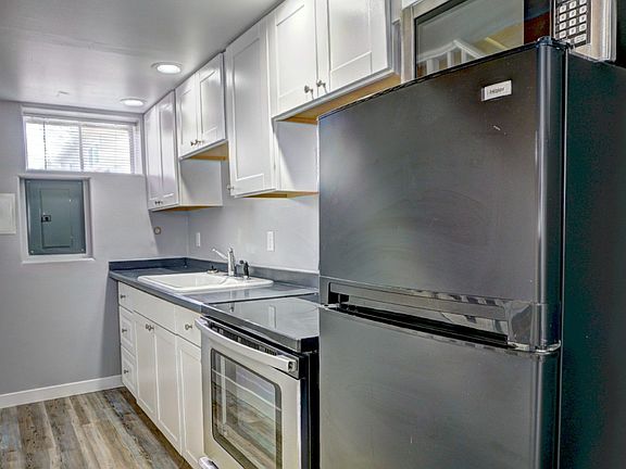 3rd image of 1340 Orchard Ave #2