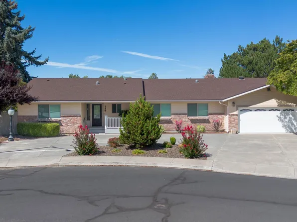 136 Pinetree Ln, Richland, WA 99352