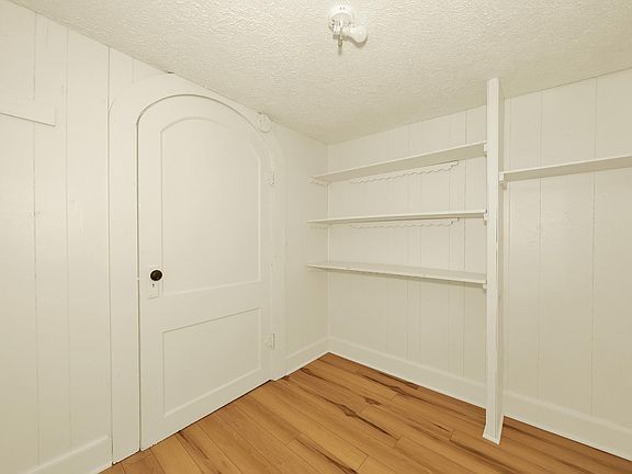 3rd image of 3460 W 16th St APT D