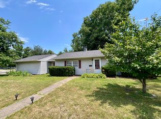 302 Kelly Ct, Champaign, IL 61821