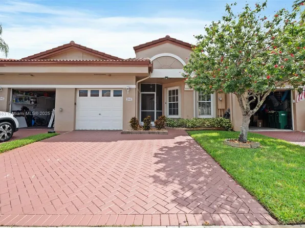 9906 Malvern Dr, Tamarac, FL 33321