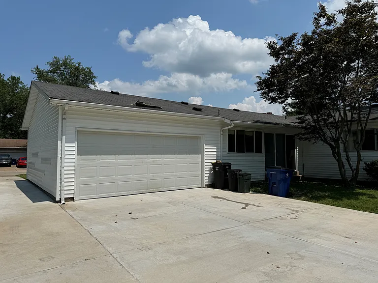 1617 Somerset Shire Dr — Photo 48
