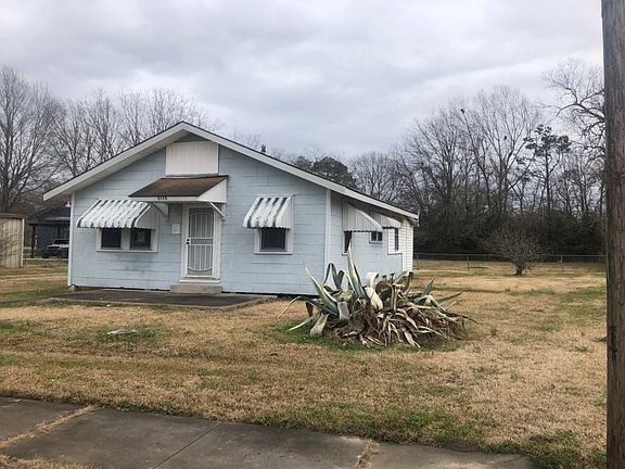 2nd image of 2115 Cleco St