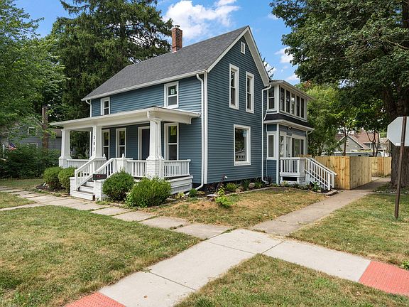 2nd image of 302 G St