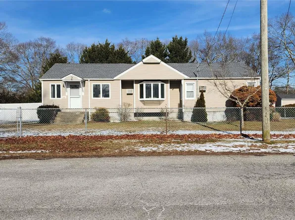 119 Pineway Avenue, Mastic Beach, NY 11951
