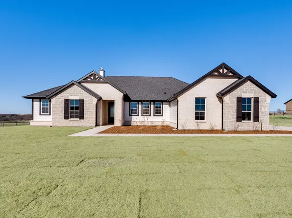 143 Steppes Ct, Decatur, TX 76234