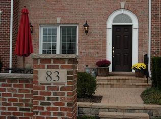 83 Spring Ave, Naperville, IL 60540