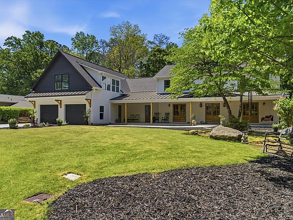 4th image of 3685 High Green Dr