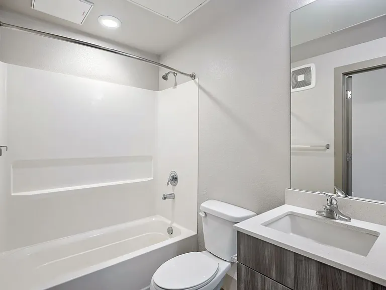 4923 King St — Photo 104