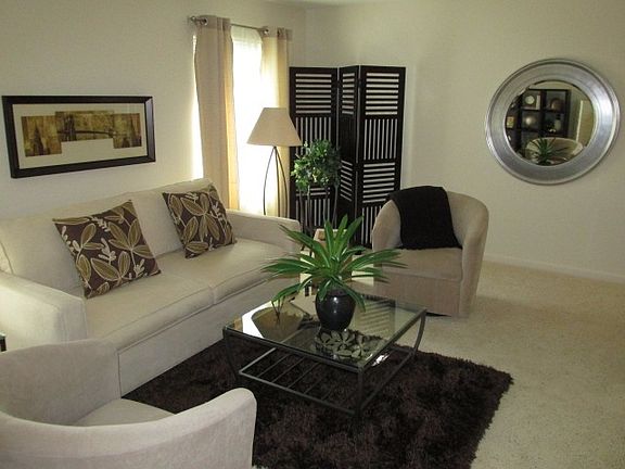 4th image of 37261 Glenbrook Dr