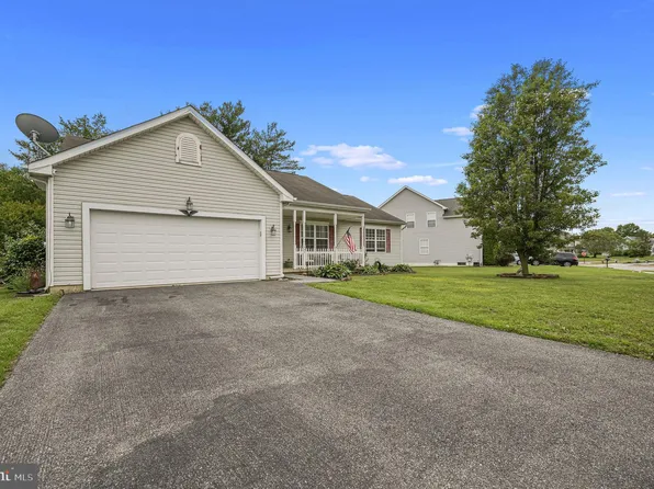 944 Boxwood Dr, Smyrna, DE 19977
