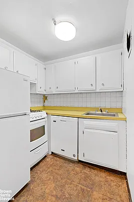 Sold by Brown Harris Stevens | media 17