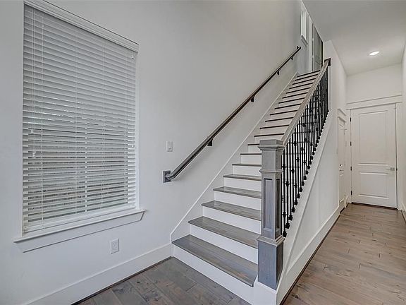 5th image of 1205 W 24th St #C