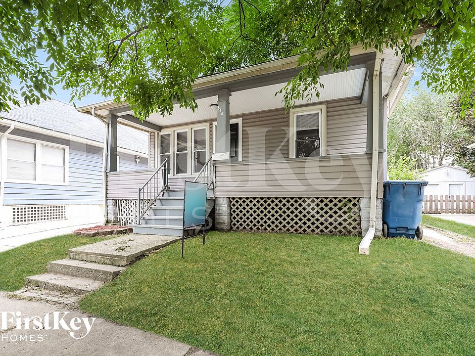 1st image of 814 Bowditch Ave