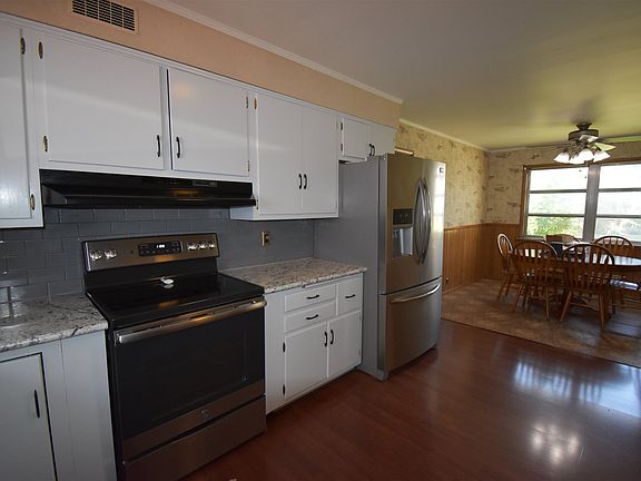 4th image of 510 E Vincennes St