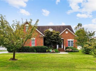 9465 Crescent View Dr, Mechanicsville, VA 23116