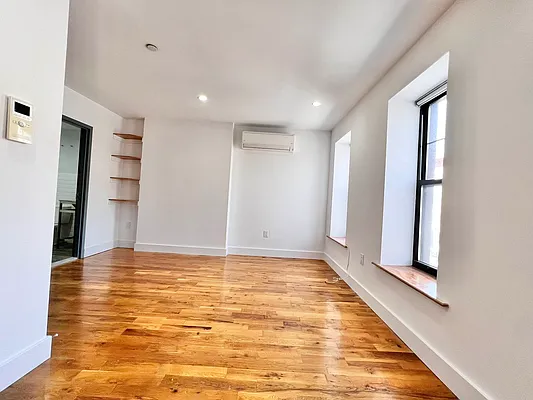 Rented by ERNY LLC | media 3