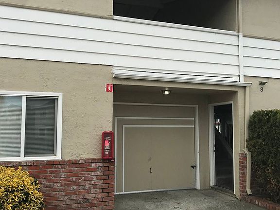 2nd image of 21663 Garden Ave APT 8