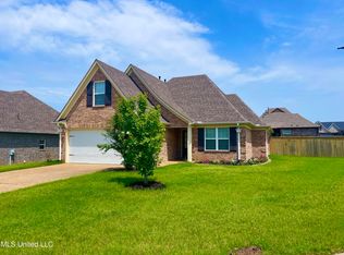 206 Magnolia Gardens Dr, Hernando, MS 38632