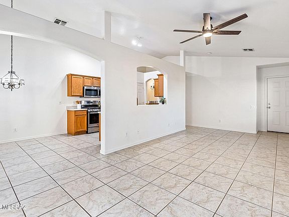 4th image of 9520 E Evita Ln