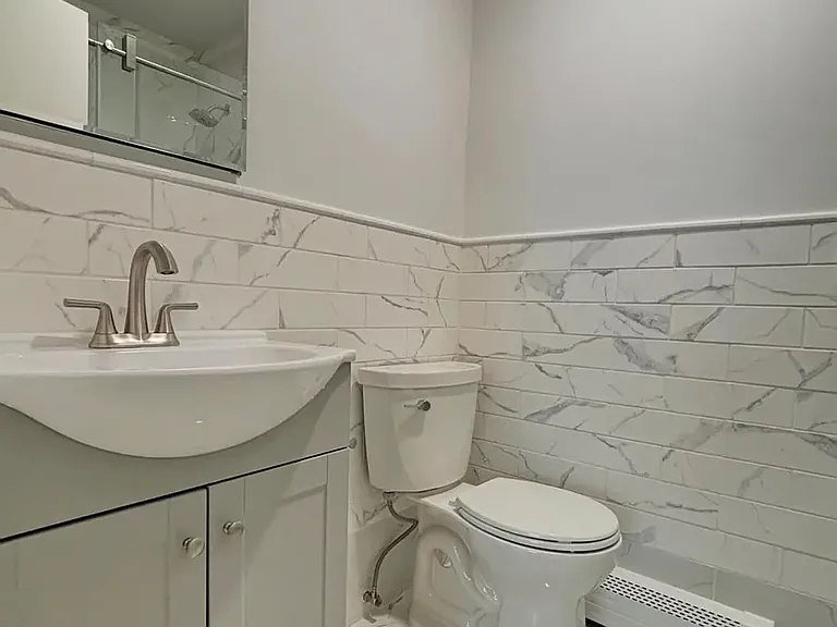182 De Graw St #3 — Photo 7
