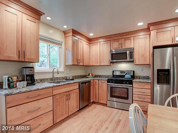 3rd image of 5108 Southampton Dr