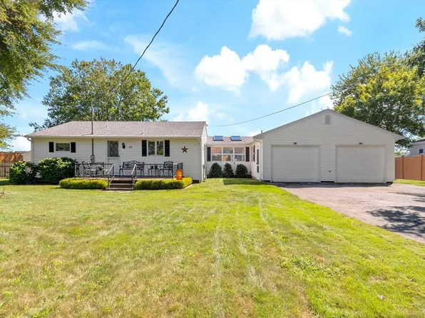 66 Greenleaf St, Fall River, MA 02721