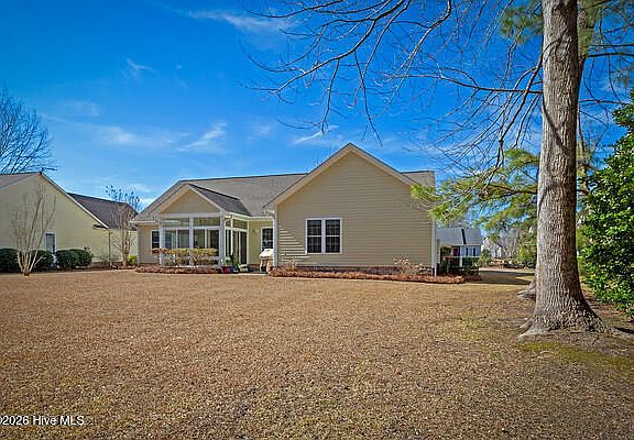 3rd image of 122 Neuchatel Road