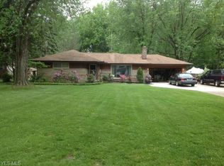 320 E 320th St, Willowick, OH 44095