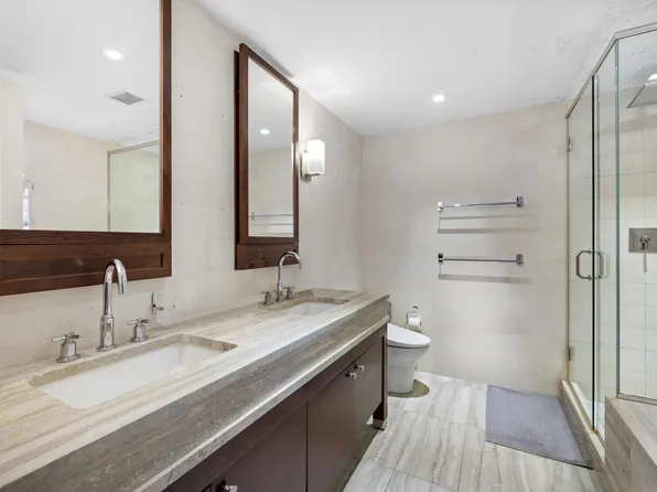 80 Riverside Boulevard image 7 of 11