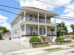 8-10 S Carpenter St, East Providence, RI 02914