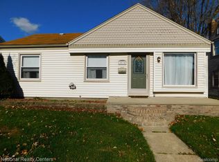 2010 Buckingham Ave, Lincoln Park, MI 48146