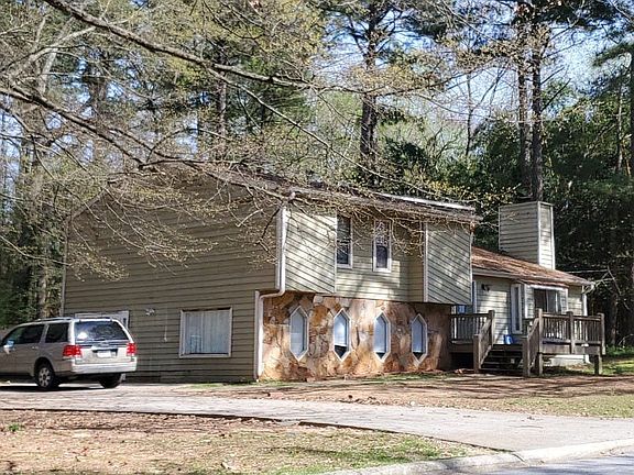 5th image of 3885 Lester Woods Dr
