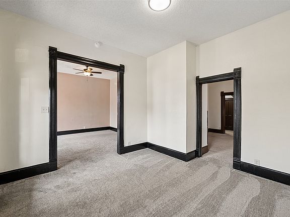 3rd image of 517 W Granite St