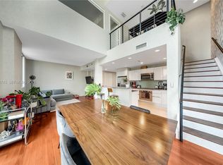 1050 Brickell Ave APT 422, Miami, FL 33131