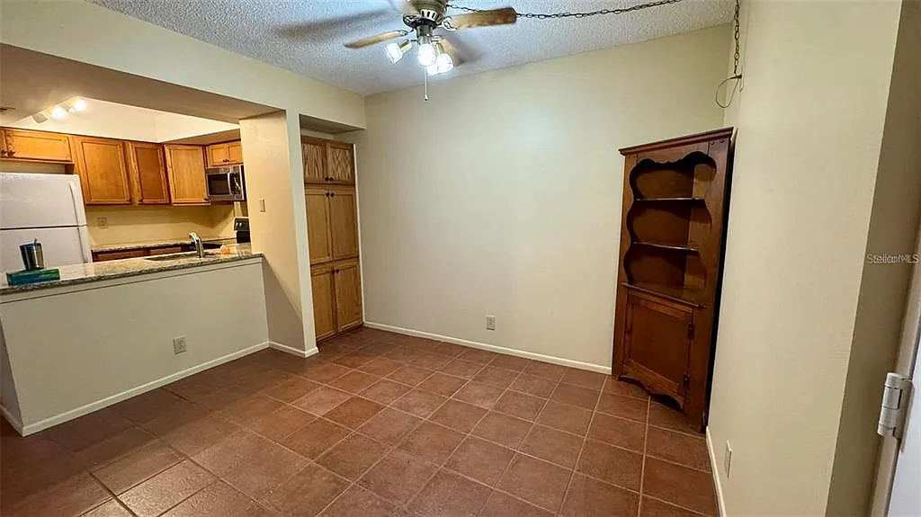 1 bed, 1.0 bath, 689 sqft, $1,300 — Photo 4