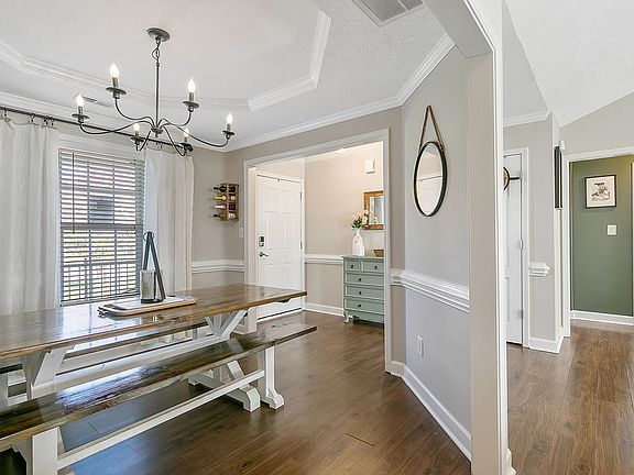 4th image of 254 Thorncliff Dr