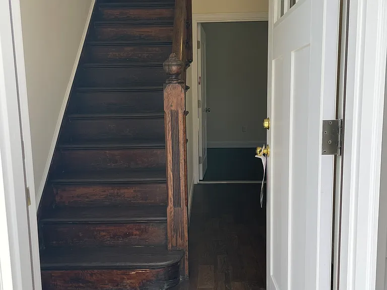 558 Winchester Ave — Photo 19