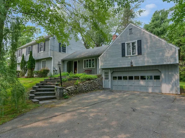 37 Penwood Drive, Kennebunk, ME 04043